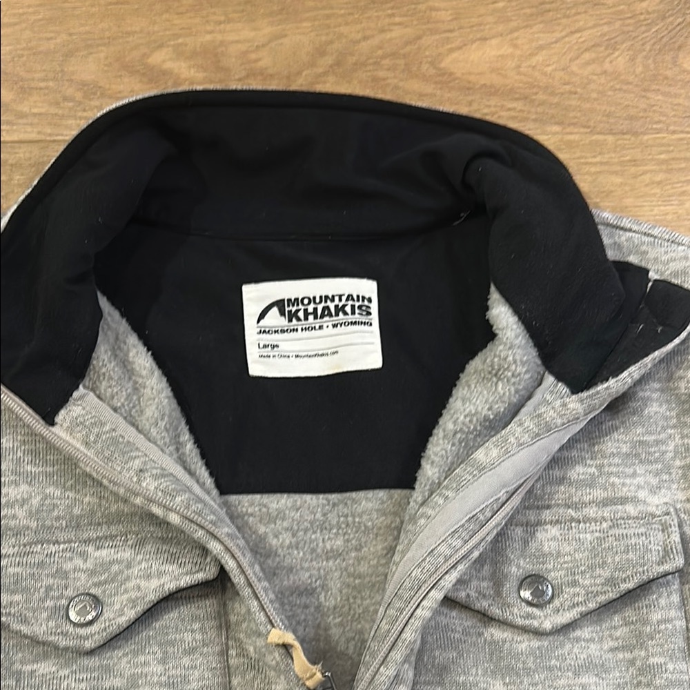 Gray Zip-Up Jacket With Pockets - image 2